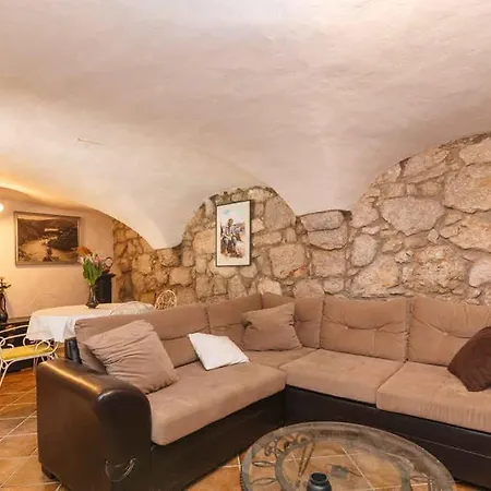 Holiday home Unit_type_terraced_house With Pool 55425 Grizane-Belgrad